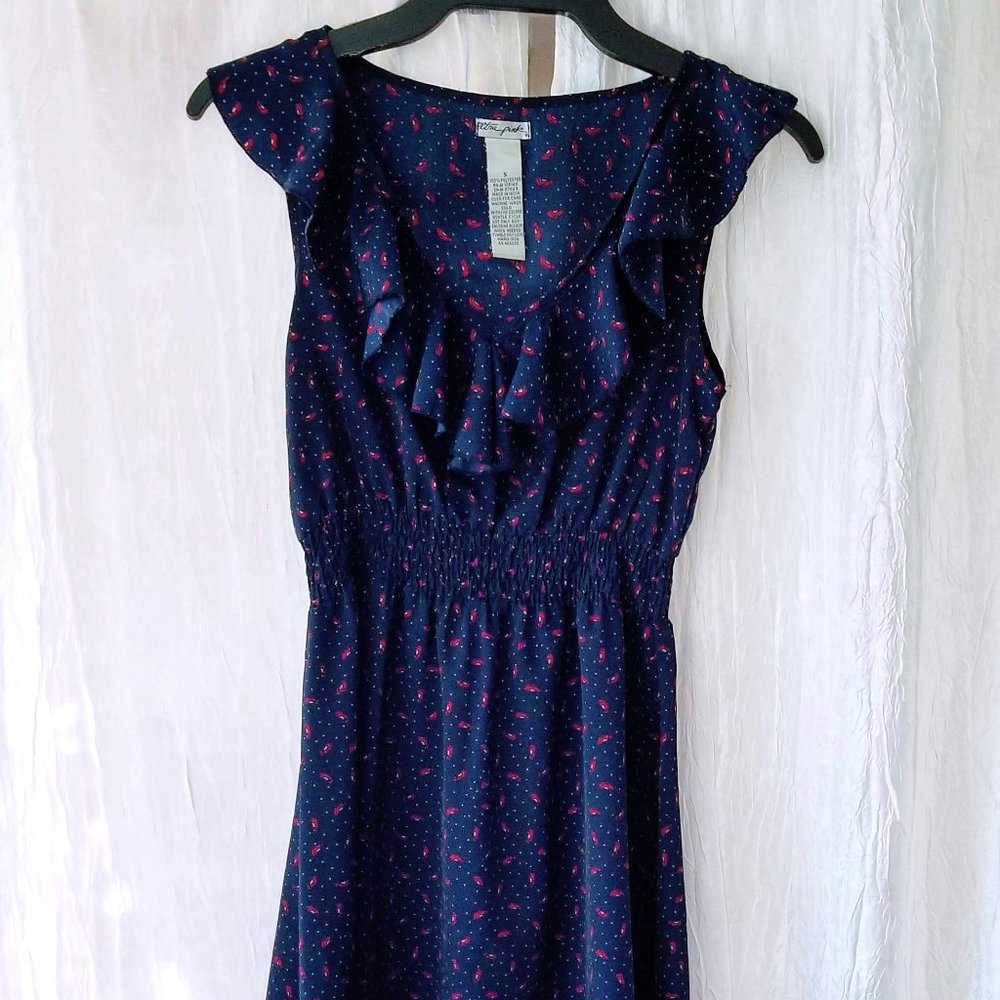 Short Dress V=neck Ruffle Collar